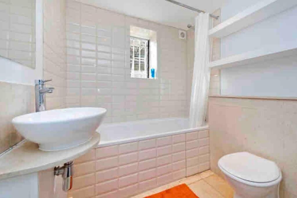 Апартаменти Beautiful 2 Bed/ 2 Bath Notting Hill Garden Flat Лондон Екстер'єр фото